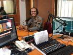 Kapolsek Muntilan Sosialisasikan Call Center Layanan 110 Secara On Air Lewat Radio