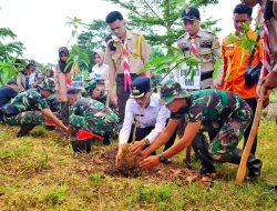 Hari Juang TNI AD, KODIM 0204/OKI Gelar Karya Bakti Penanaman Pohon Bersama