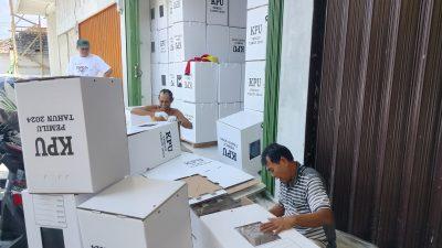 KPU OKU Selatan Mulai Rakit 36.768 Kotak Suara Pemilu Serentak