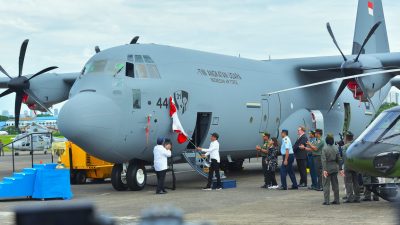 Presiden Saksikan Penyerahan Pesawat C-130J Super Hercules untuk TNI AU