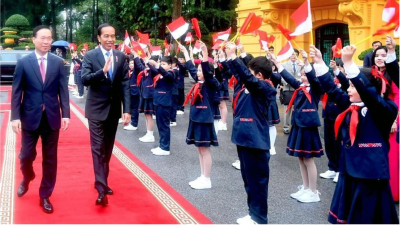 Presiden Jokowi Disambut Upacara Kenegaraan di Vietnam