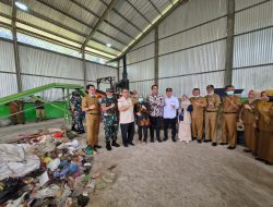 PTBA Serahkan Bantuan Mesin Pemusnah Sampah untuk Muara Enim