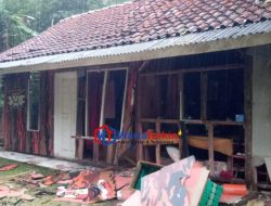 Rumah Ambruk dan Elektronik Rusak Berat Akibat Tersambar Petir di Pangandaran
