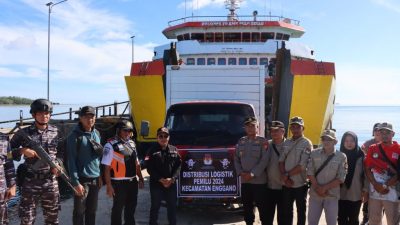 TNI- Polri Kawal Pendistribusian Logistik Pemilu di Pulau Terluar