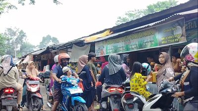 Harga Sembako Naik, Warga di OKU Selatan Tetap Padati Pasar Tradisional