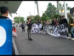 FMPP Demo Tuntut Walikota Palembang, Hentian Truk Muatan dan Galian C di Gandus