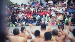 Tim Red Sparks Dikenalkan Keragaman Budaya Indonesia di TMII