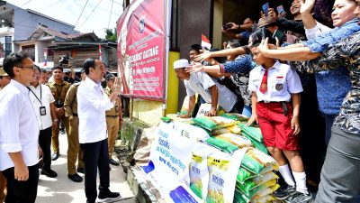 Presiden Jokowi Pastikan Harga Pangan di Pasar Tumpah Mamasa Stabil