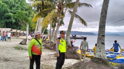 Libur Lebaran, Personal Polres OKU Selatan Amankan Objek Wisata Danau Ranau