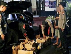 Nekat Jual Miras di Pinggir Jalan, Pria Ini Ditangkap Polisi