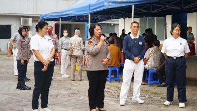 Sambut Hari Bhayangkara Ke-78, Polres Metro Bekasi Bersama Tzu Chi Gelar Operasi Katarak