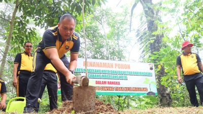 Kapolres Magelang Kota Tanam 15 Pohon Sentul Dalam Peringatan Hari Hutan Nasional