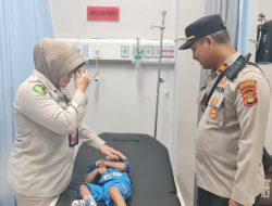 Tersentuh Kondisi Anak Korban Jembatan Runtuh, Kapolda Sumsel Atensikan Pengobatan ke Tim Dokkes RS Bhayangkara