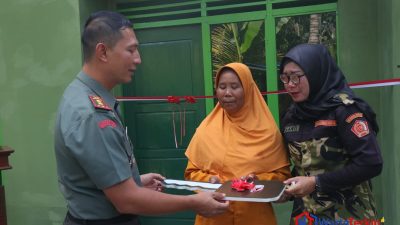 Isak Tangis Keluarga Penerima Rutilahu Saat di Resmikan Dandim 0625/Pangandaran