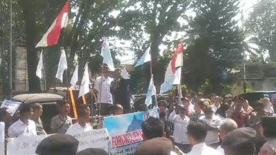 Ratusan Jurnalis Unjuk Rasa Ulah Oknum ASN DPRD Lahat Lecehkan Wartawan