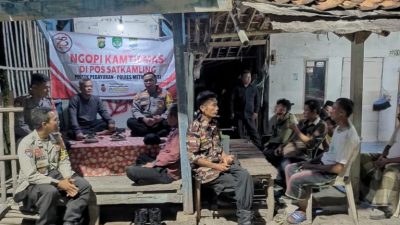 Sambangi Pos Kamling, Kapolsek Pebayuran gelar ‘Ngopi Kamtibmas’ bersama Masyarakat