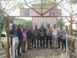 Polsek Cikarang Pusat kawal ketat Logistik Pilkada dengan melakukan pengecekan dan memastikan keamanan Wilayah