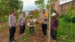 Sukseskan Program Ketahanan Pangan, Kapolsek Cikarang Pusat Kunjungi Kelompok Tani